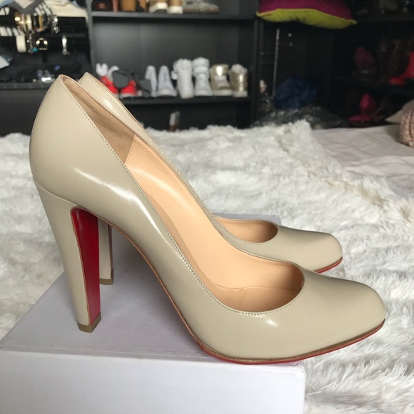 SOLD 💯 Auth Louboutin Beige Taupe Pumps 39 9 - Picture 3 of 8